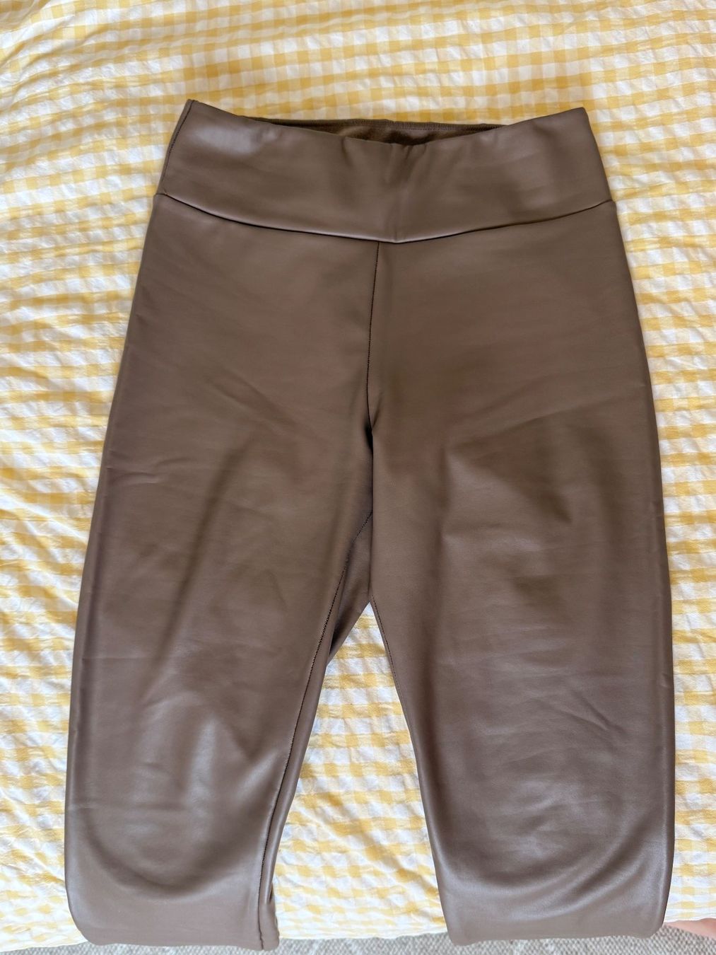 Calzedonia Leggings: Legging effet cuir CALZEDONIA beige – Usato da Geneve venduto da Salomevergne 2