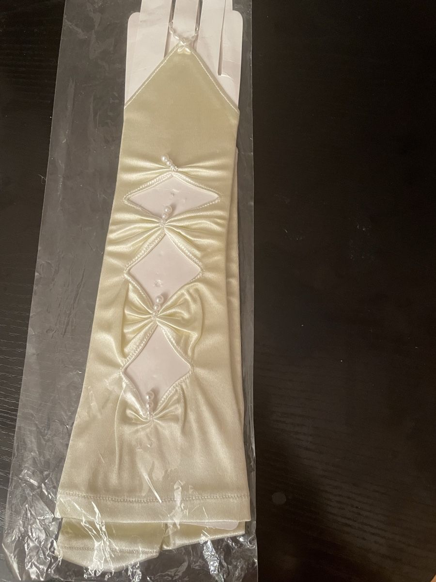 Guanti & manicotti: Hochzeit HANDSCHUHE Ecrue – Nuovo e nell'imballaggio originale da St. Gallen venduto da Martunia 1