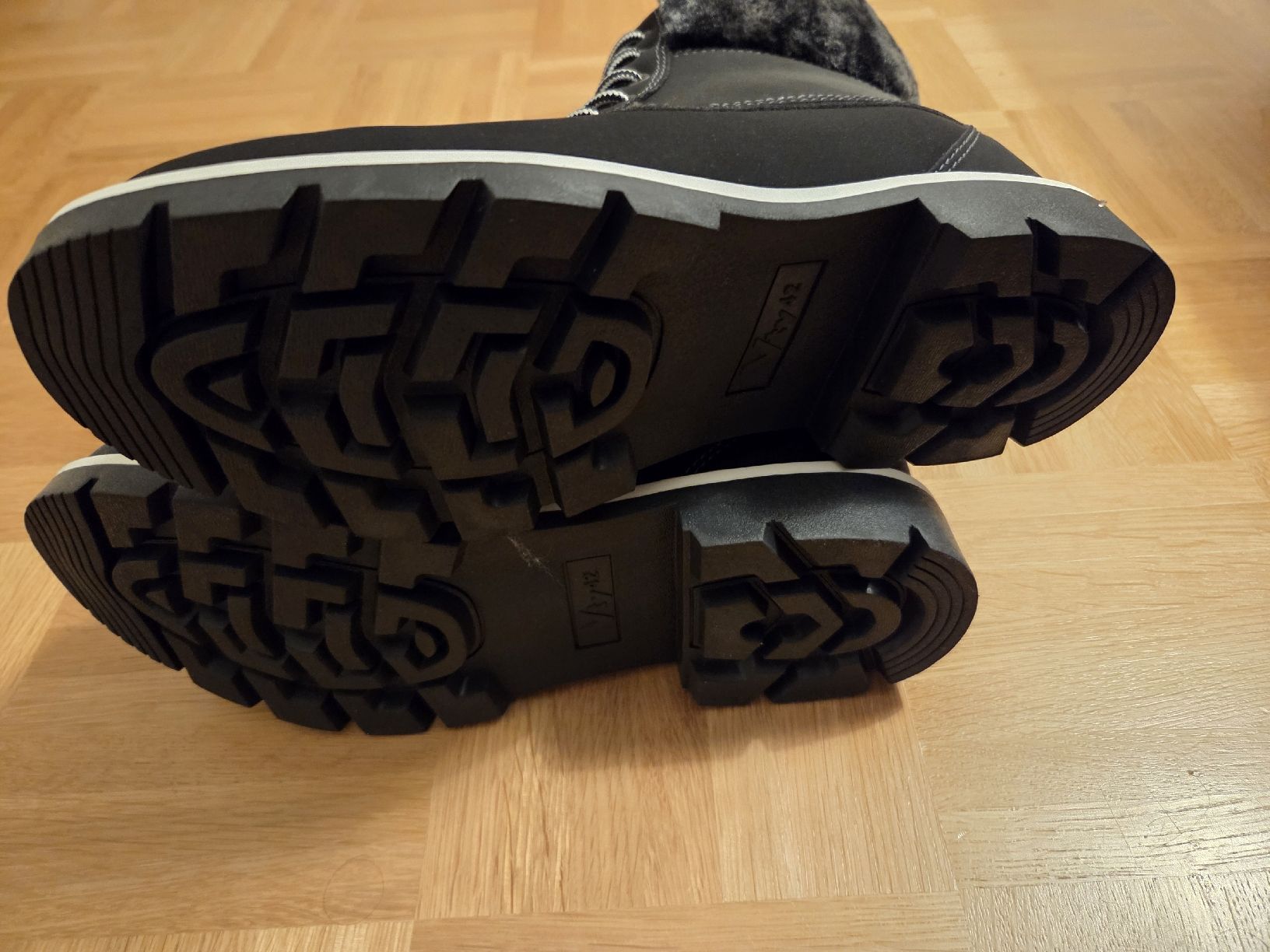 Scarpe da donna: Neue Übergangsschuhe Gr. 42 – Nuovo e nell'imballaggio originale da Uhwiesen venduto da Szummer 2