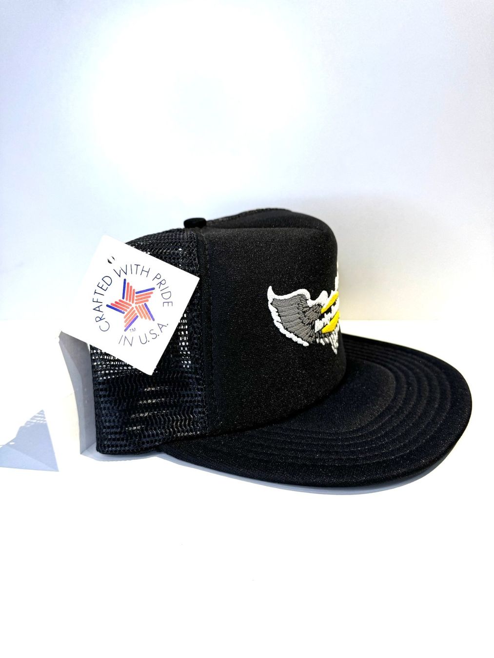 Harley-Davidson Copricapi, berretti & cappellini: "DS" VINTAGE 80s HARLEY DAVIDSON "EAGLE LOGO" TRACKER CAP – Nuovo e nell'imballaggio originale da Cortaillod venduto da Stay_Alive_vtg_CAP 2
