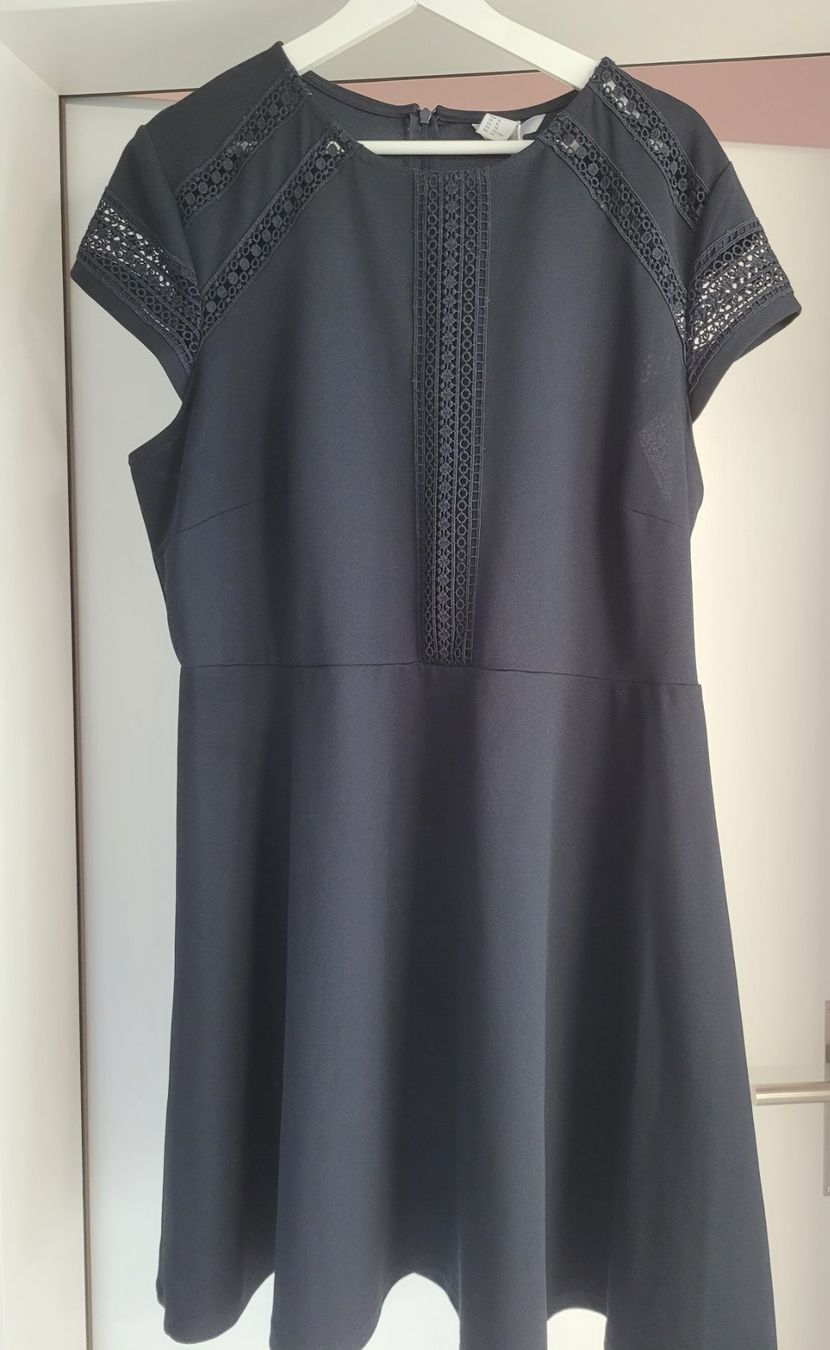 H&M Vestiti: Kleid dunkelblau XL, H&M – Usato da Bünzen venduto da Milly32 1