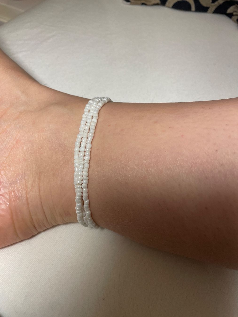 Catenine: Weisse Perlenkette, perfekte Sommer-Accessoire – Usato da Rechthalten venduto da Sariespicher 1