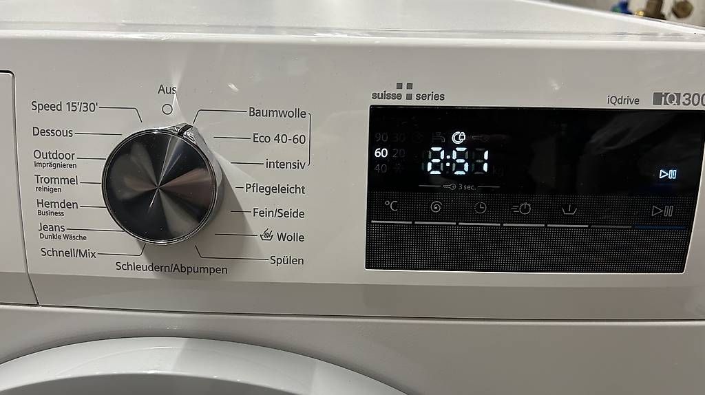 Lavatrici: Siemens iQ300 Waschmaschine – Usato da zürich venduto da WischiWaschi68 1