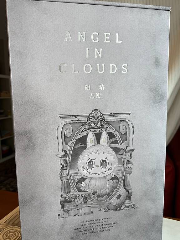 Pop Mart Statuette: Authentic Pop Mart The Monsters "Angel in Clouds" Doll 58cm – Nuovo e nell'imballaggio originale da Baar venduto da adv2403 2