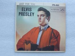 Vinyl Single   EP   ELVIS PRESLEY