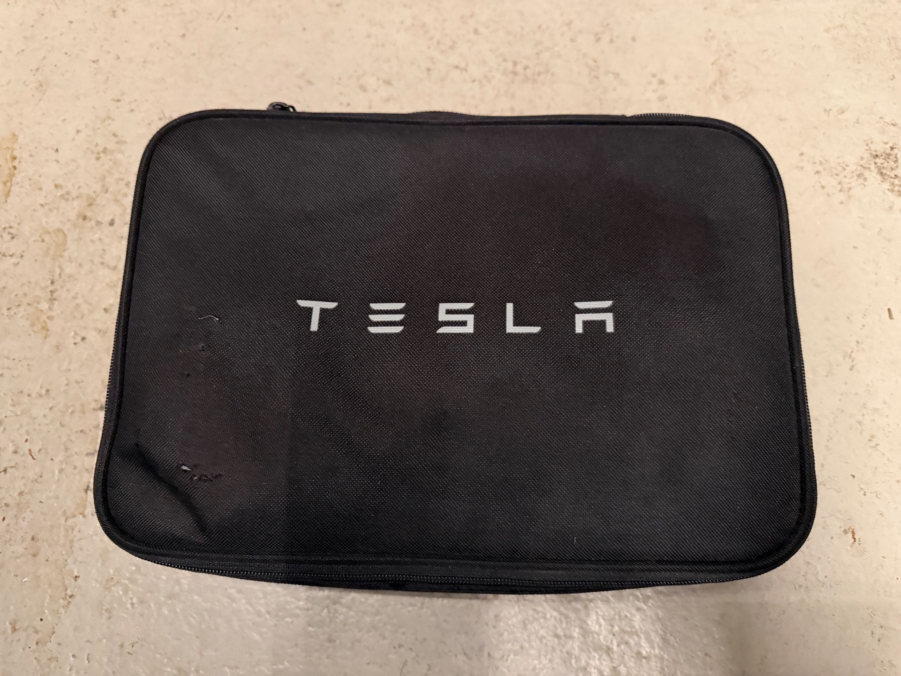 Tesla Tutti pezzi di ricambio auto: Tesla Model S Anhängerpaket - 2022-2025 – Nuovo (secondo la descrizione) da Unterägeri venduto da jpetters 2