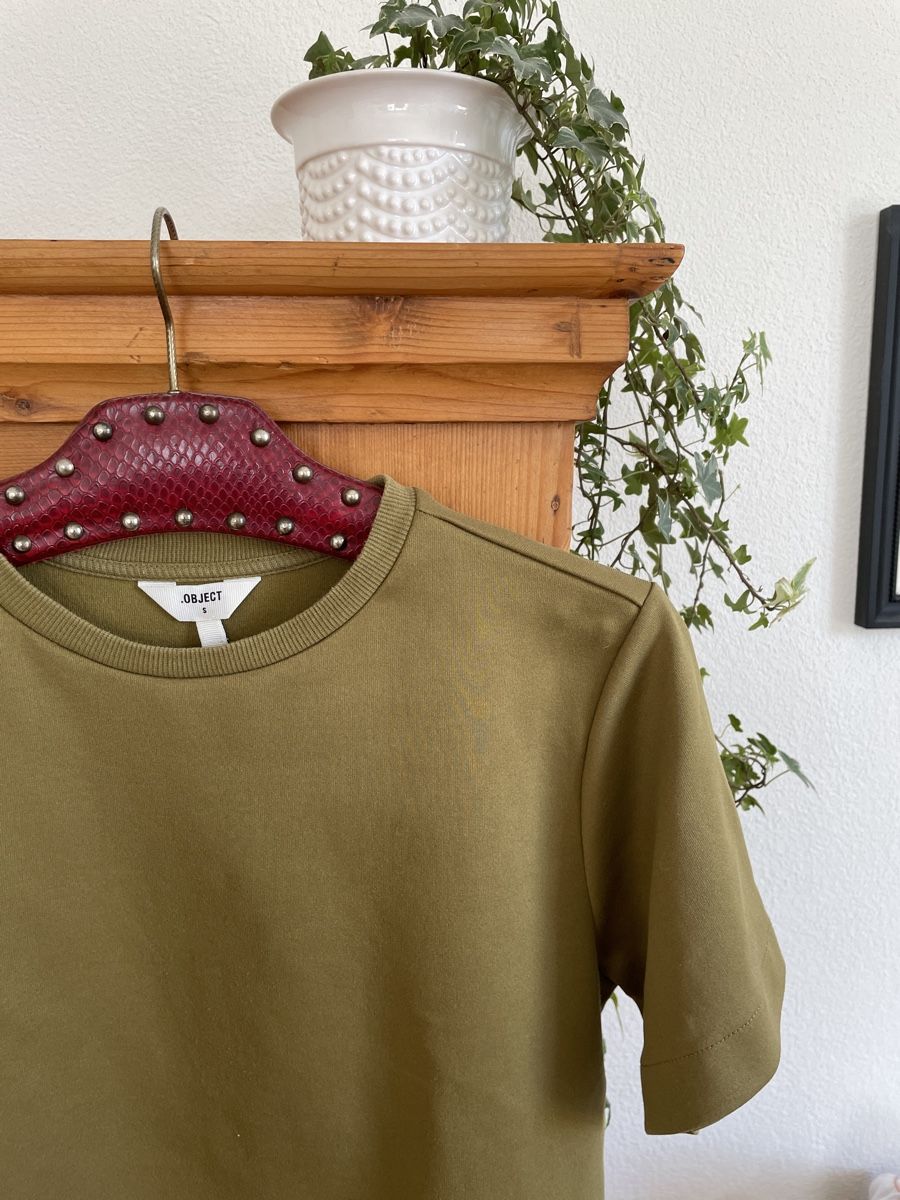 T-shirts: T-Shirt | OBJECT | Khaki | Grösse S | cropped – D'occasion à Zürich par samira12382