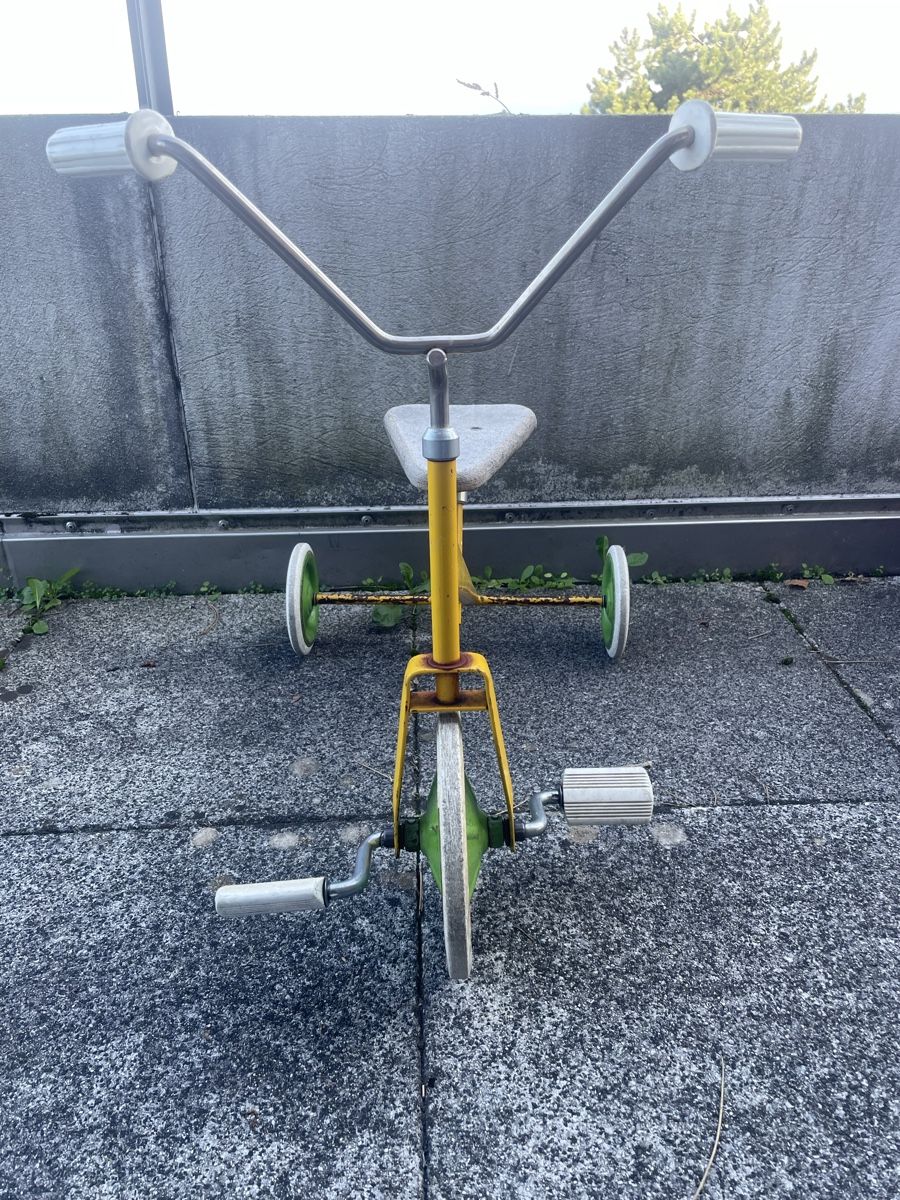 Wisa Gloria Fahrzeuge für Kinder: Ancien Tricycle Wisa Gloria – Gebraucht aus Vallamand von Bricbracbroc82 2