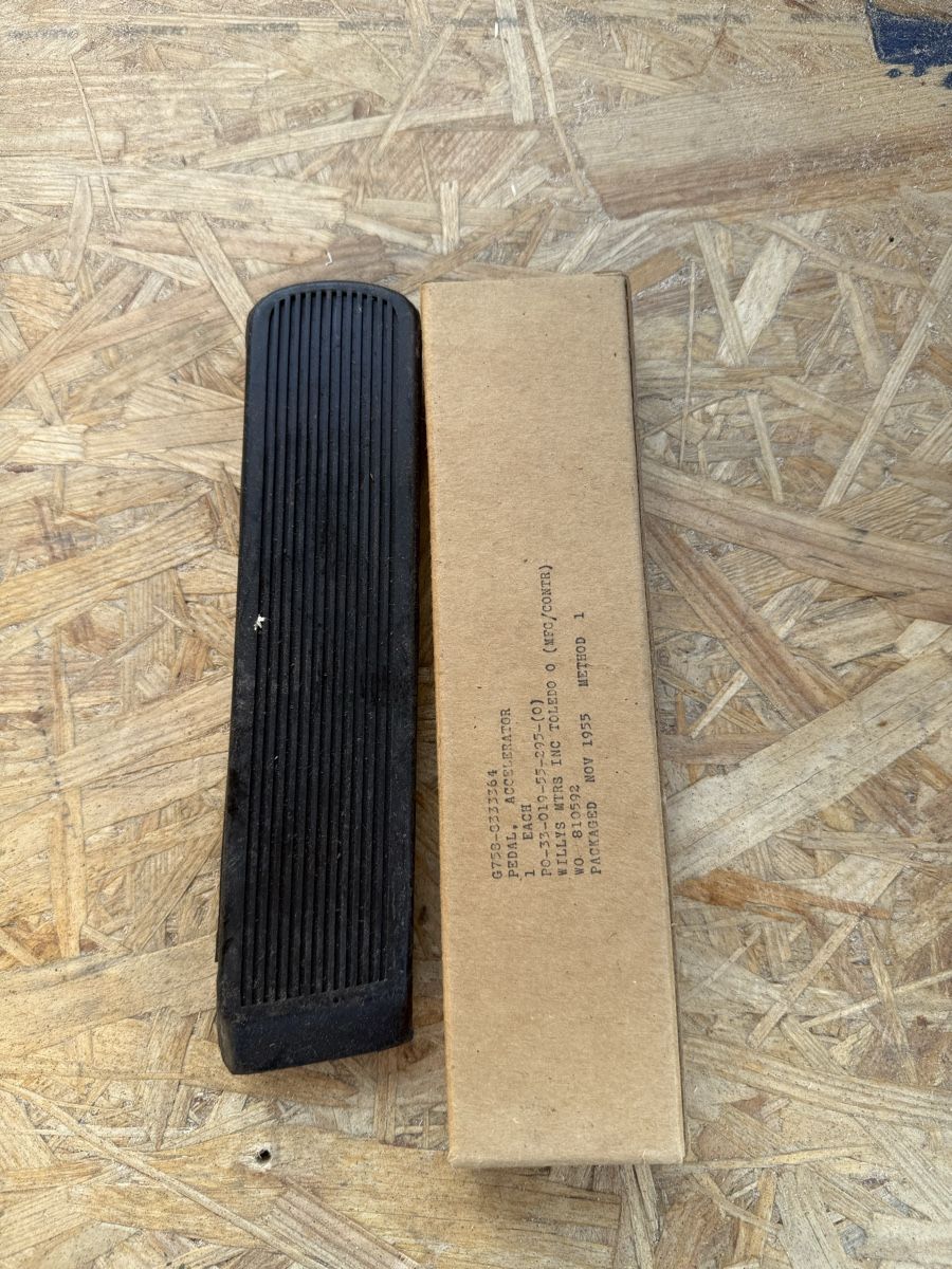 Tutti pezzi di ricambio auto: Gaspedal zu Jeep Cj – Nuovo e nell'imballaggio originale da Bennwil venduto da Ford5600t