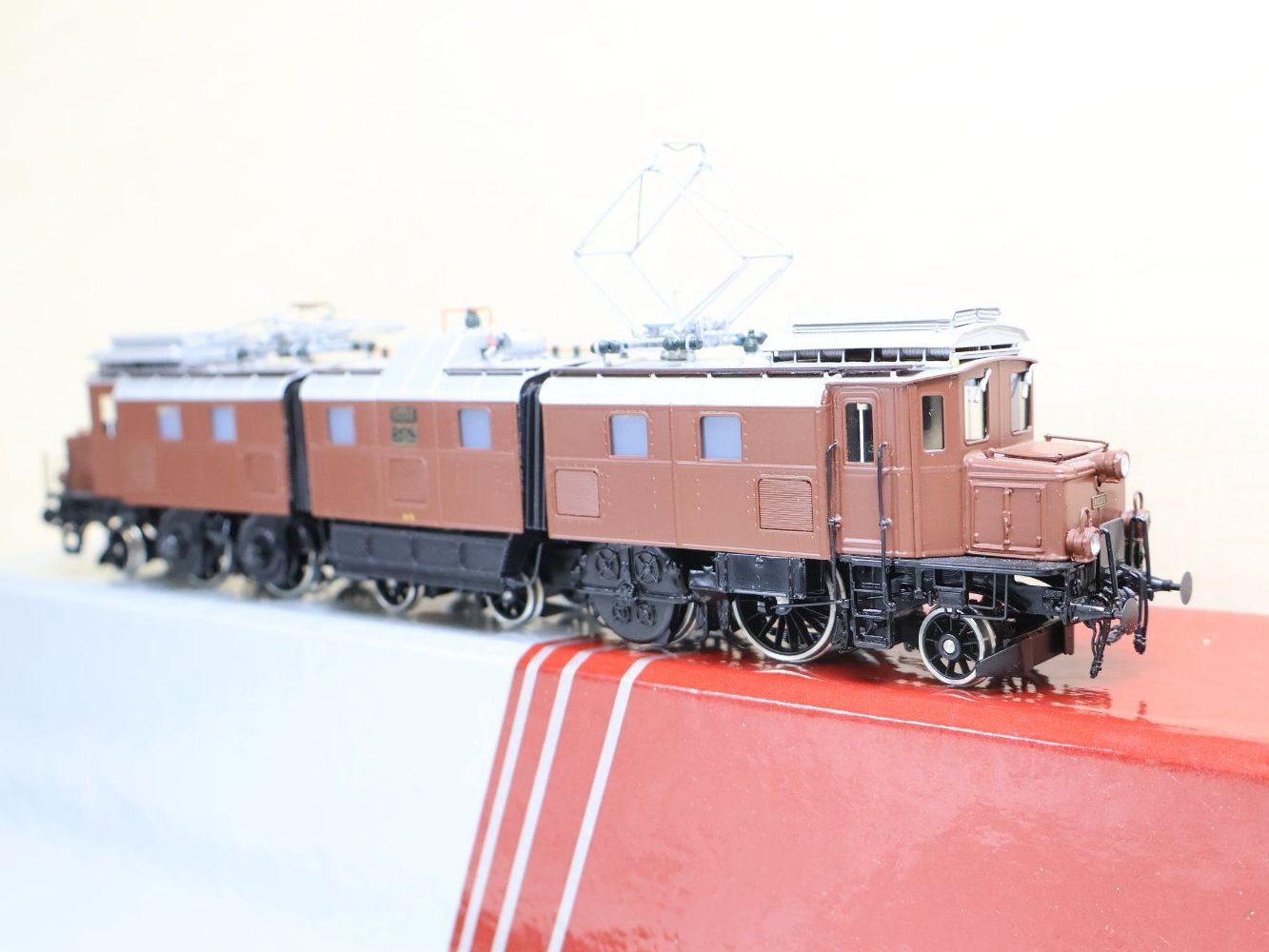 Lemaco Modellini di ferrovie: Lemaco SBB Ae 4/8 E-Lok Grossmutter H0 - Limitiert Messing – Usato da Winterthur venduto da Monstera