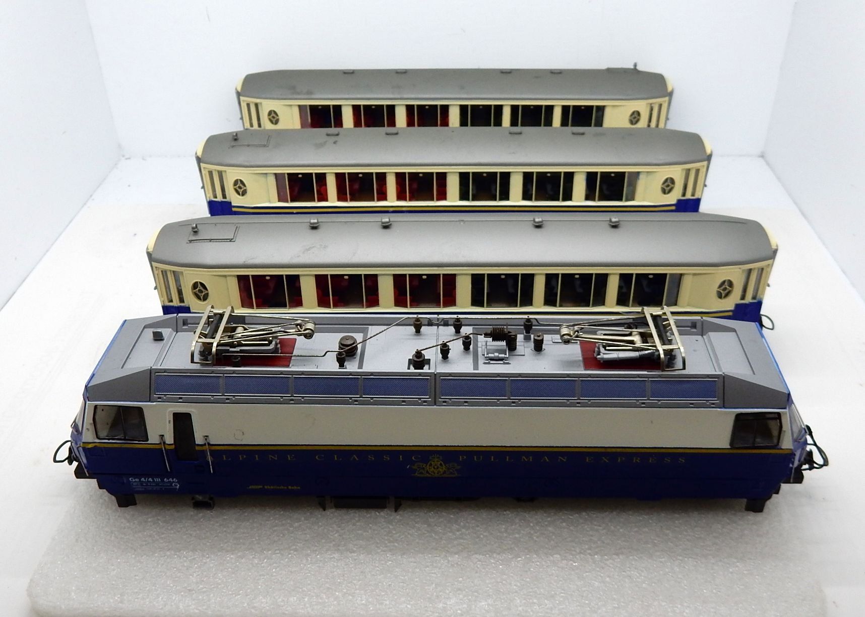 Bemo Trains électriques: Hom Bemo - Rame 4 éléments  RhB "Alpine Classic Pullmann"- – D'occasion à Locarno par Gudrun2 1
