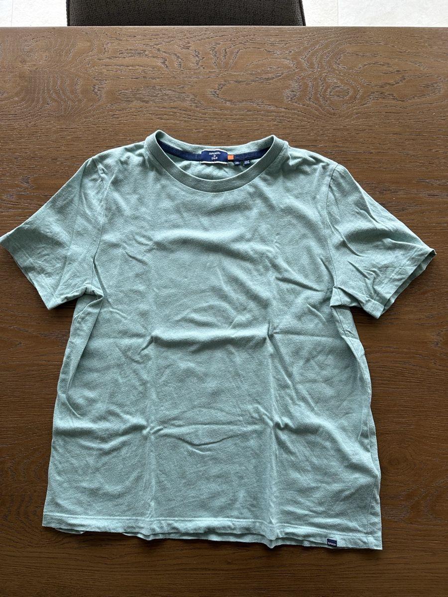 Superdry T-shirt: drei t-shirts von superdry – Usato da Sarmenstorf venduto da Nila78 1
