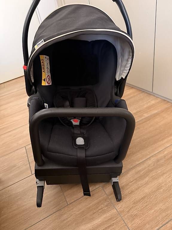 Hauck Seggiolini per auto: Hauck Kindersitz Isofix mit Base – Usato da Landschlacht venduto da robindo1 1