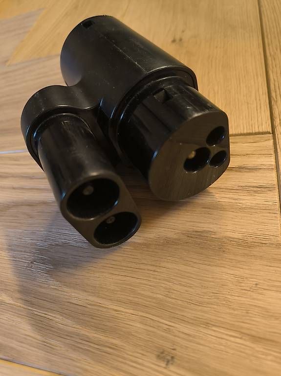 Unità & Adattatore: CCS Stecker/ Adapter - TESLA – Usato da Ennenda venduto da safarisource 3