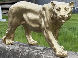 Goldene Panther Figur – Edle Tierdeko für Garten