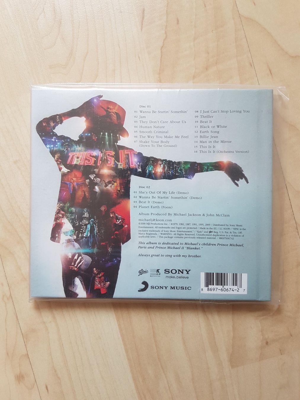 CD: Michael Jackson: This Is It (Souvenir Edition) 2 CD – Usato da Bischofszell venduto da icubus69 1