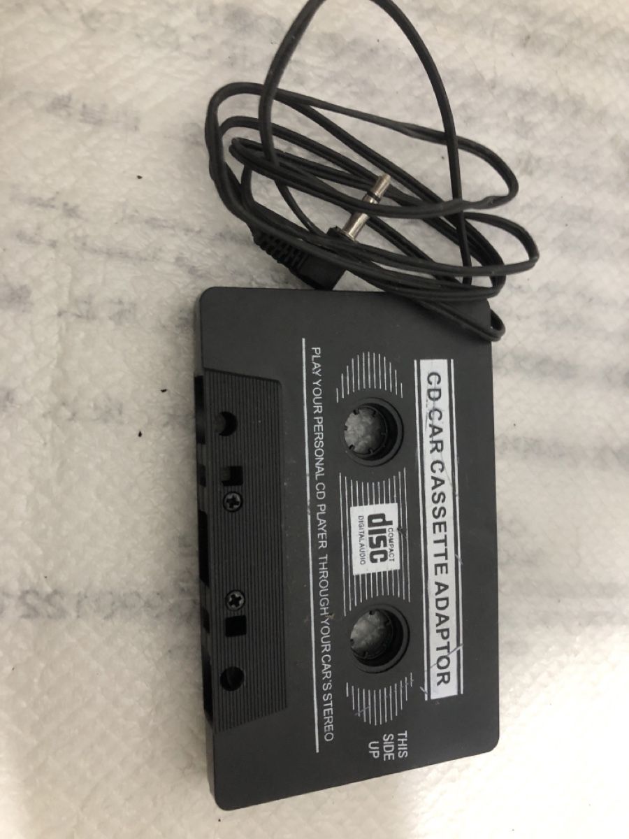 Laufwerke & Adapter: CD Car cassette adapter für Auto – Gebraucht aus Biel-Bienne von alos07