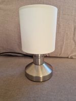 Weisse Lampe, 25W inkl. Glühbirne