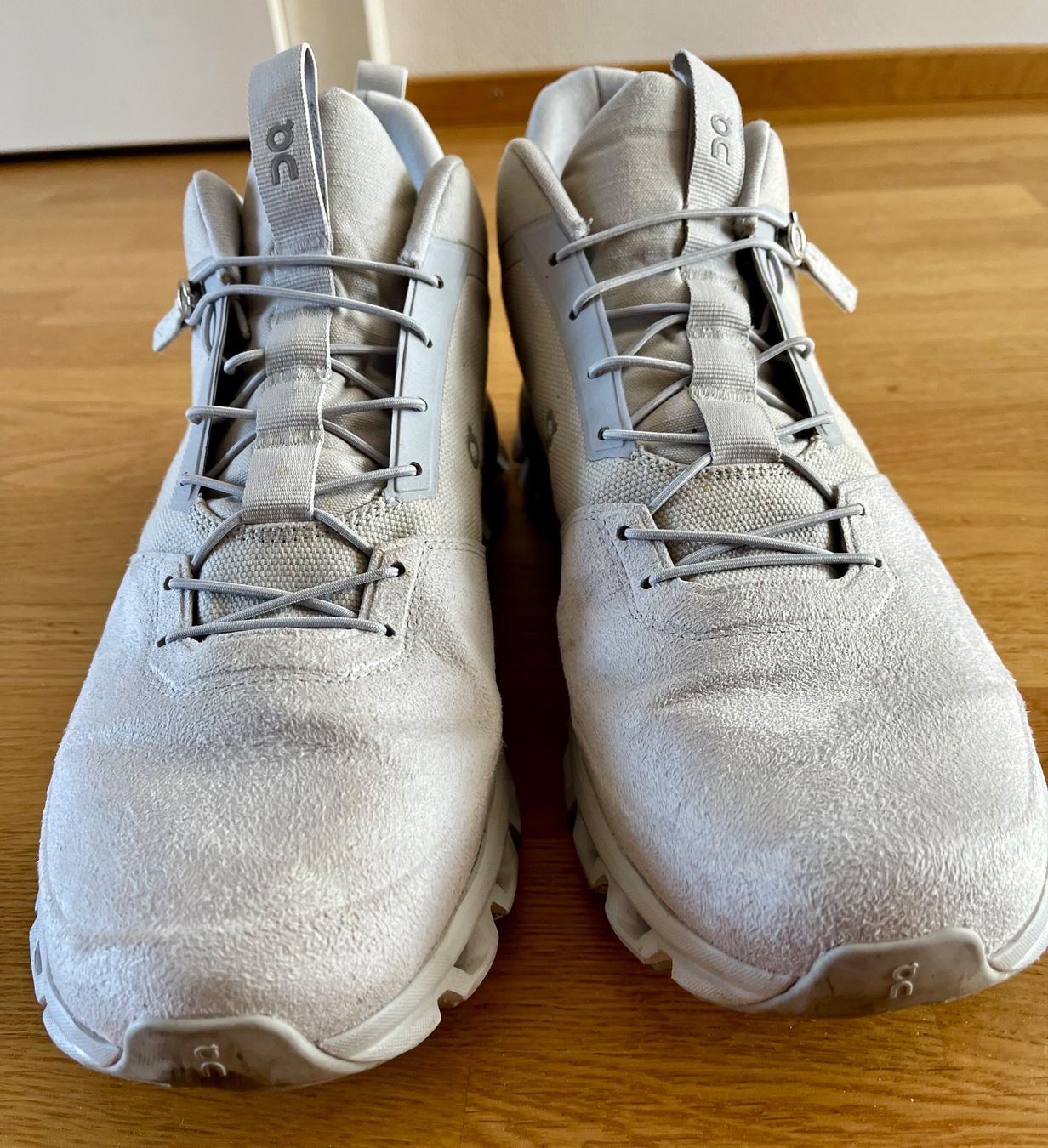 On Chaussures hommes: On Cloud Hi Monochrome Glacier Cloudtec / Hoch-Sneaker Gr.46 – D'occasion à St.Gallen par Marcopolo71 6