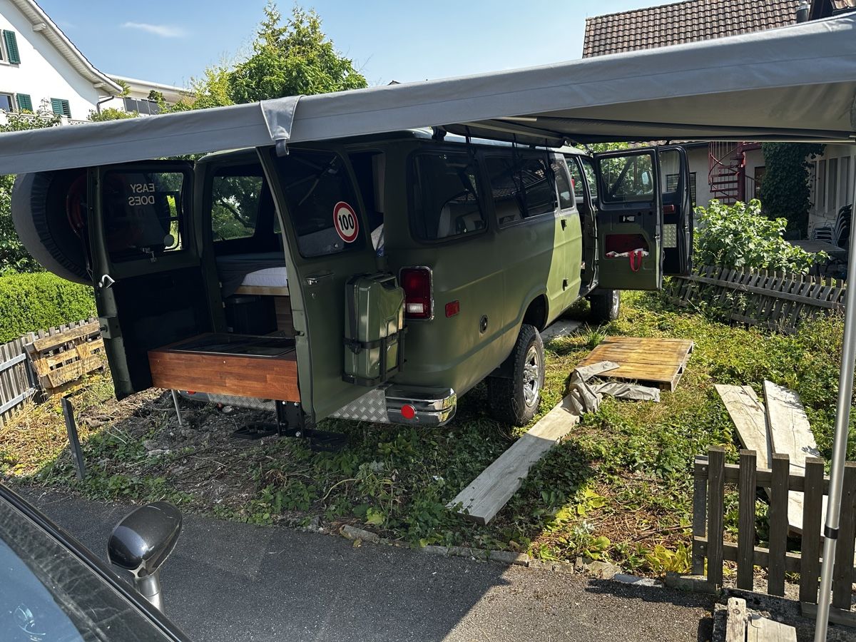 Veicoli da campeggio: Mowag 4x4 V8 Dodge B300 A8 Camper lange Version – Usato da Aesch LU venduto da Easykiwi 5