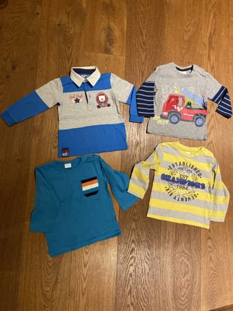 1 Polo und 3 Langarm-Shirt Gr. 86