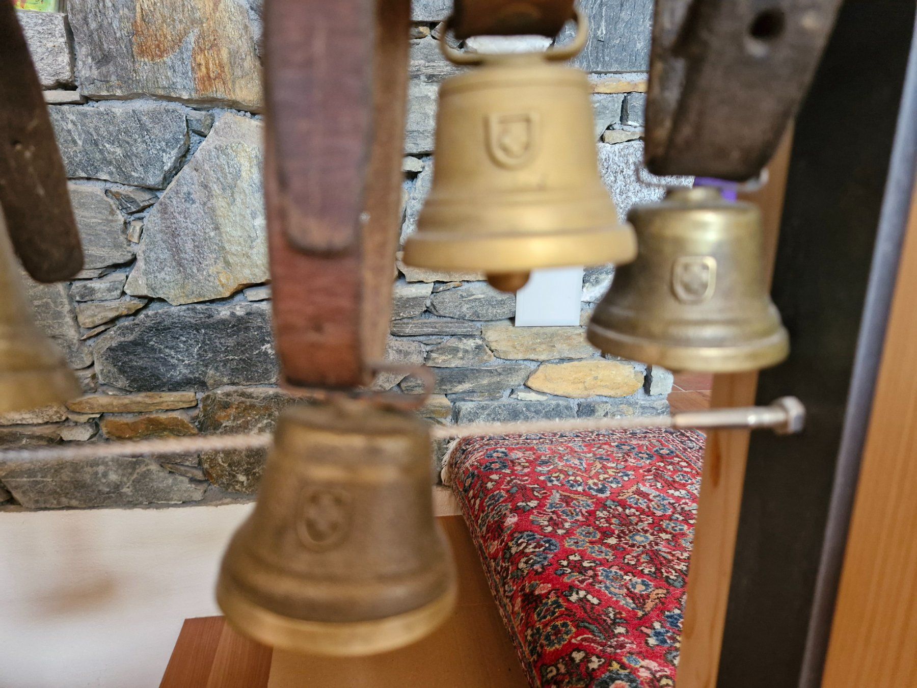 Cloches & sonnailles: Ziegen-Schafglöggli – D'occasion à Guarda par rue_bpd7 1