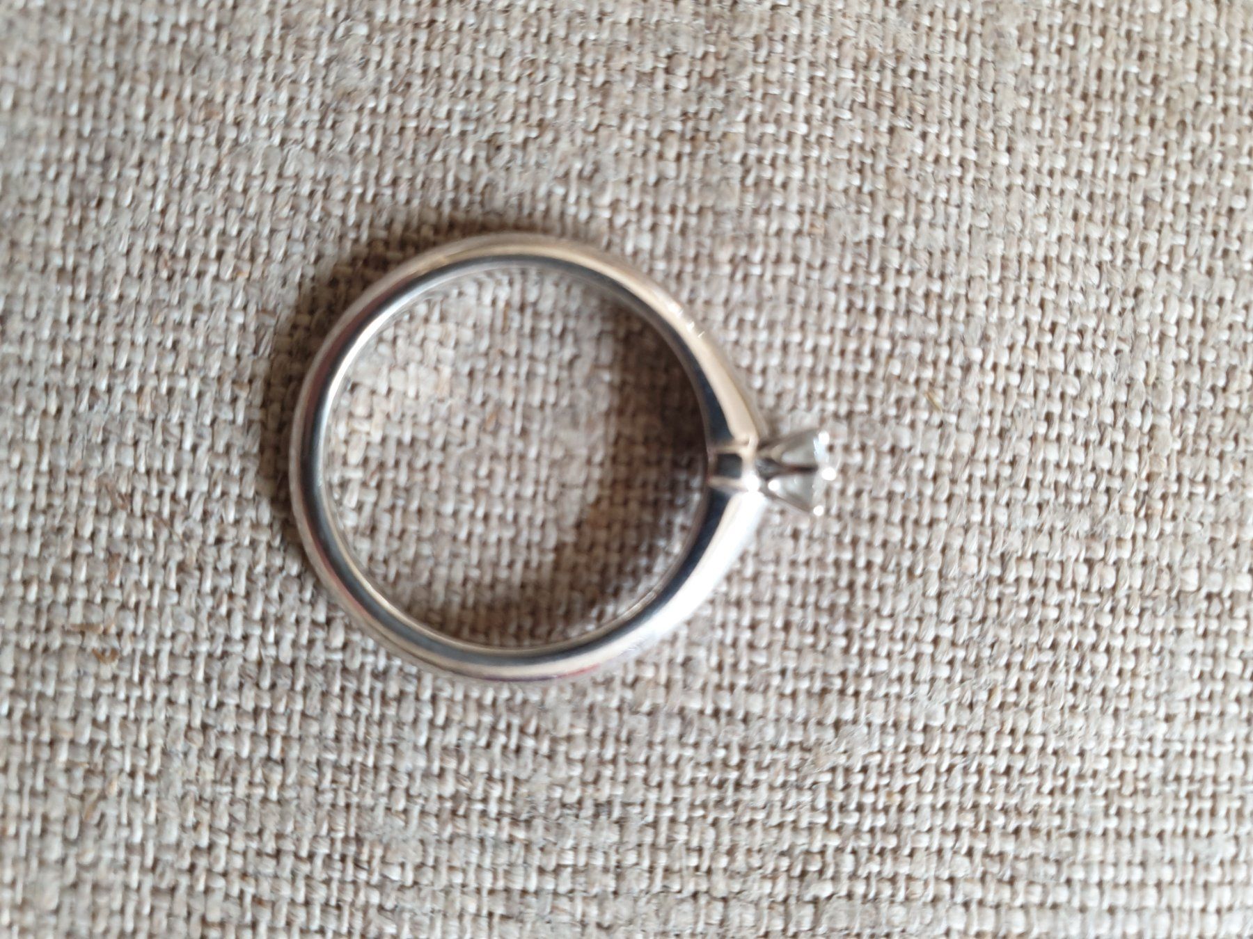 Tiffany & Co. Anelli: Tiffany & Co. Solitärring mit 0.19Ct Diamanten – Usato da Bottmingen venduto da sandy_2 4