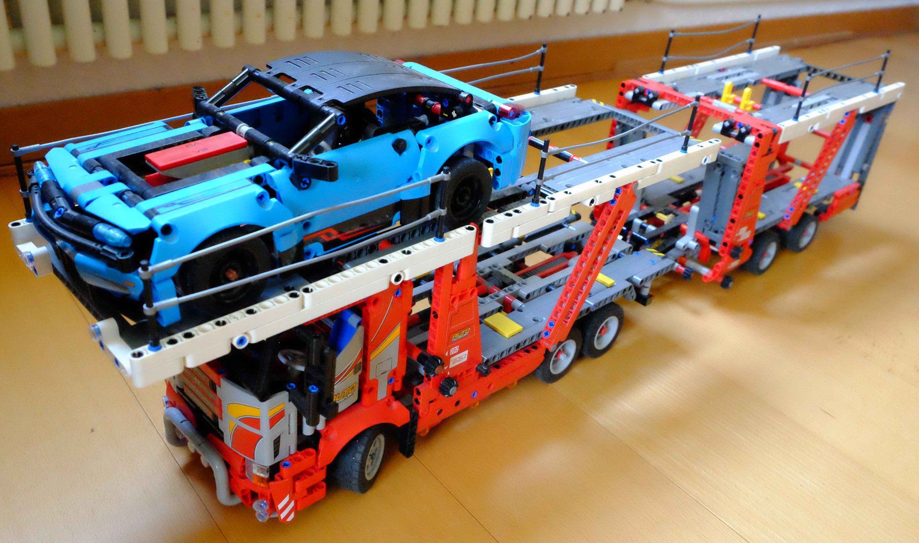 Lego Spielzeuge: LEGO Technic - Autotransporter 42098 – Gebraucht aus Burgdorf von zollj
