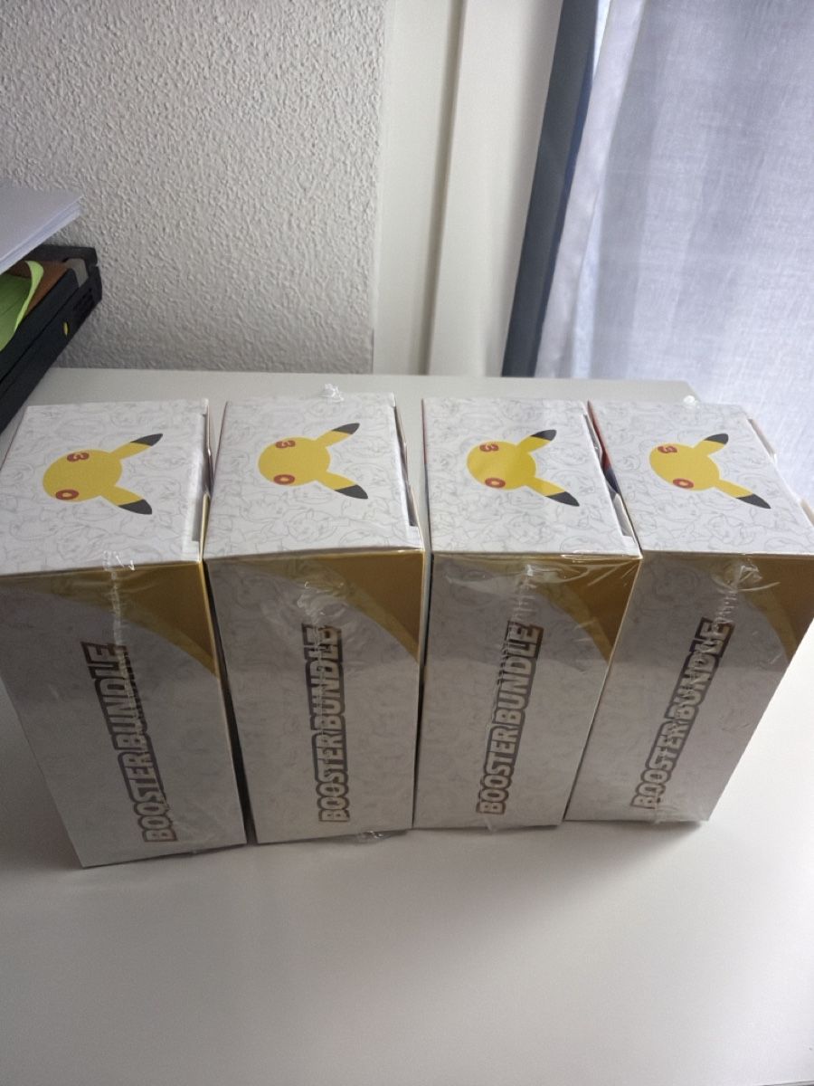 Pokémon Carte collezionabili: 4 Booster Bundle 30th celebration EN Sealed – Nuovo e nell'imballaggio originale da Winterthur venduto da Baggio2 2