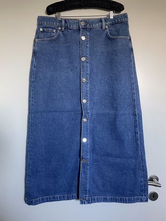 Jupe jeans boutonnée Zara, taille 40 neuve