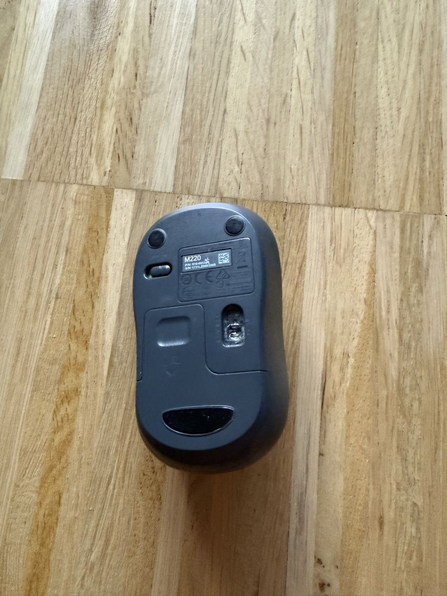 Logitech Souris: Logitech Maus M220 – D'occasion à Basel par chantalchanelle 1