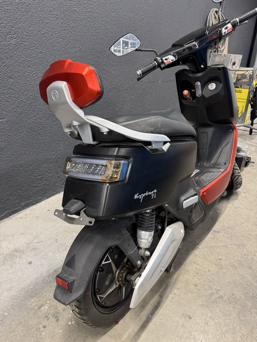 Scooters: Elektroroller Vespino 71  – Gebraucht aus Bäch SZ von Dar_hrl2 2
