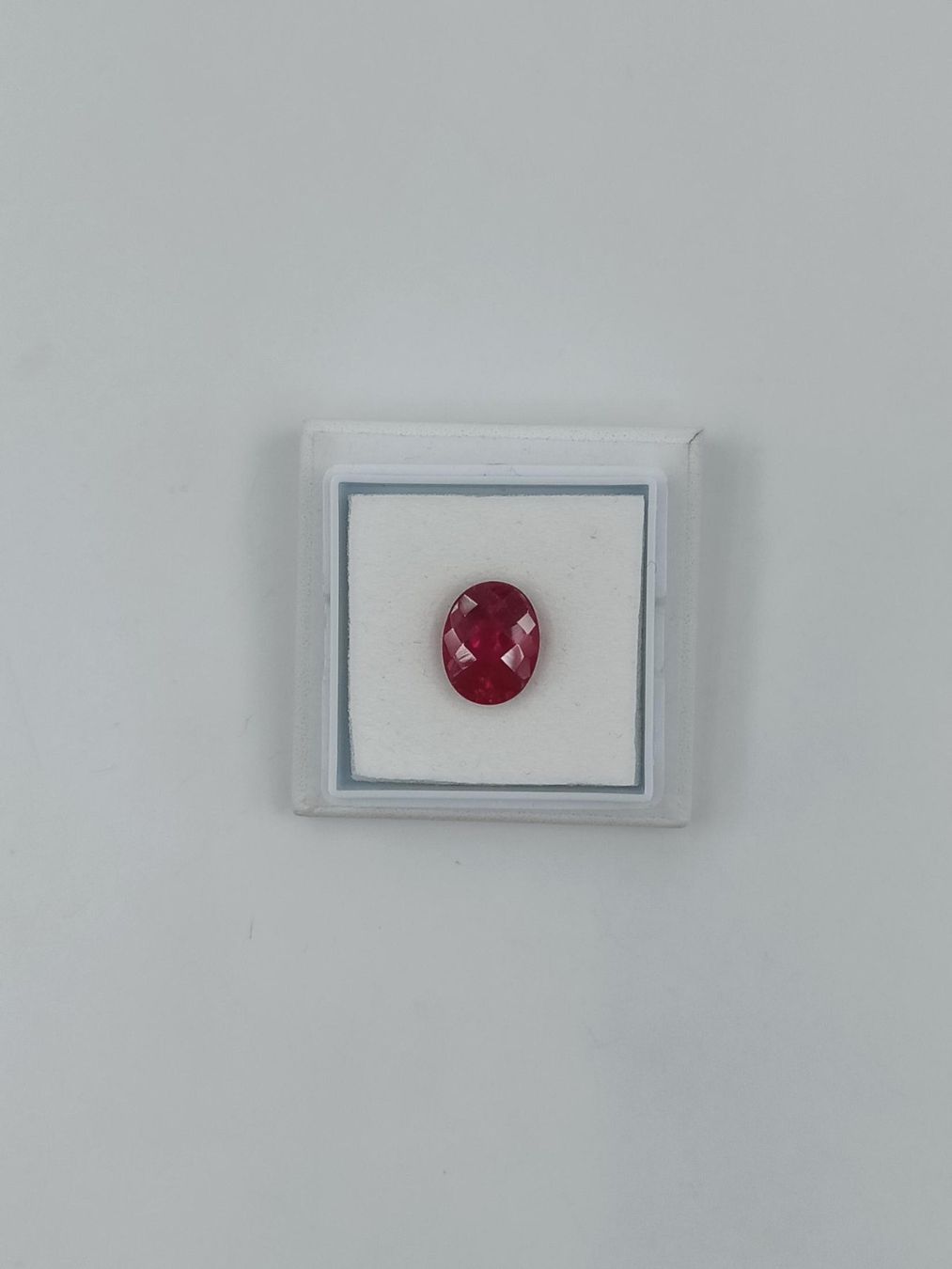 Pietre preziose: 1 PINKER OVALER TURMALIN, 8.500 CT. – Usato da Luzern venduto da EdiGem 3