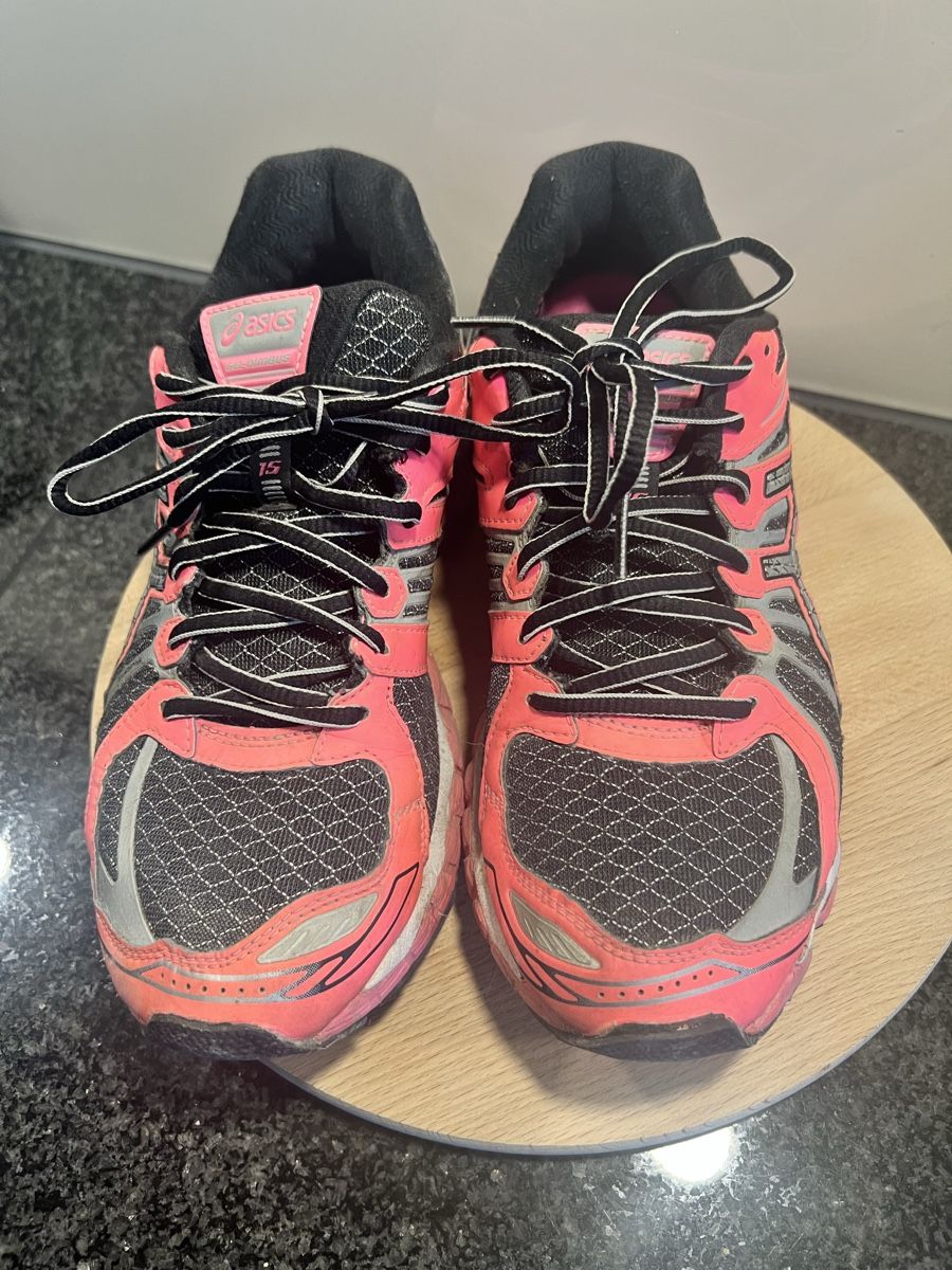 Asics Chaussures femmes: Aesics Turnschuhe – D'occasion à Reichenburg par MaRu87 1