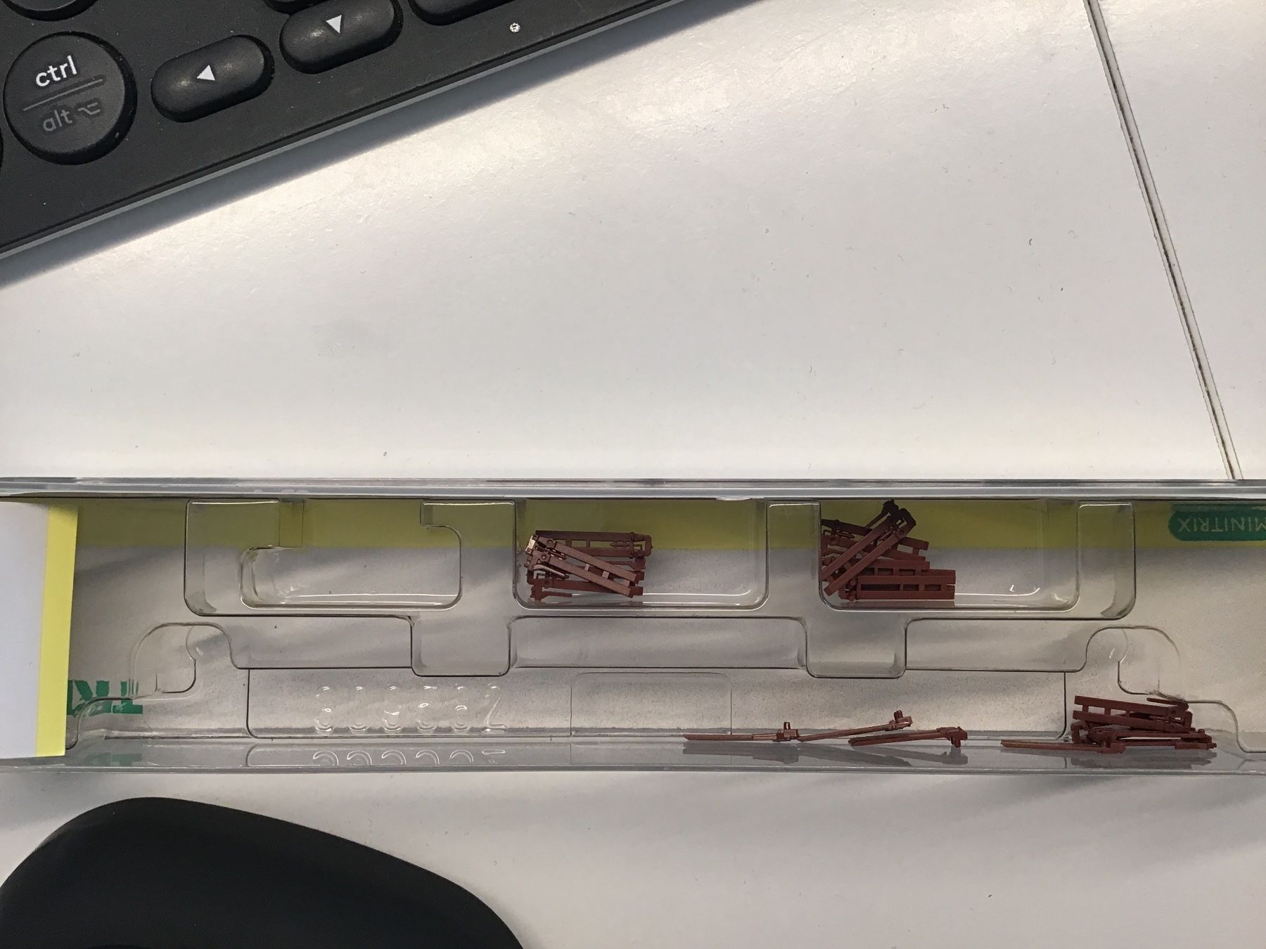 Trix Modellini di ferrovie: Minitrix DB Kesselwagen "DWE", Spur N, – Usato da Männedorf venduto da Spezial-Modelle 2