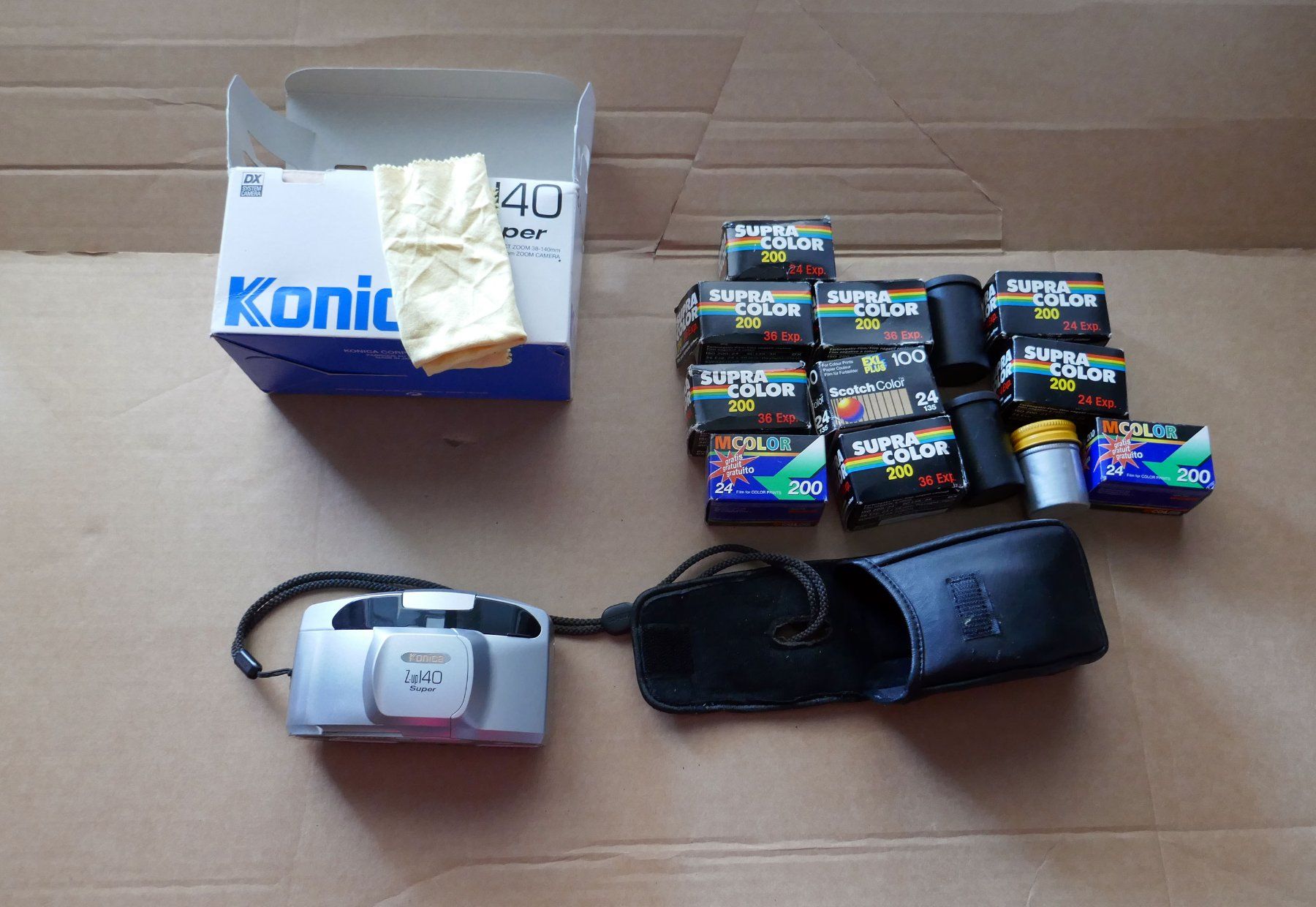 Konica Fotocamera: Foro Kamera Konika Z-up 140 – Usato da Ehrendingen venduto da Wolfmanjack 3