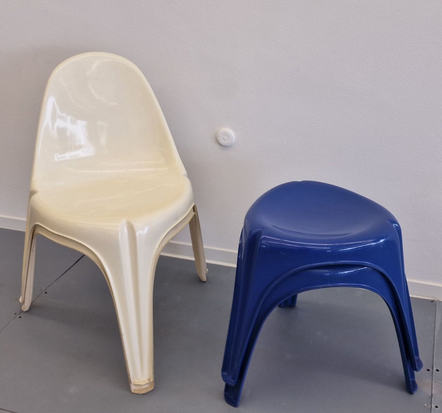 Sedie: Space Age Design, 2x Stuhl, 2x Hocker, Walter Frey, 1968 – Usato da St. Gallen venduto da chambredirecte 4