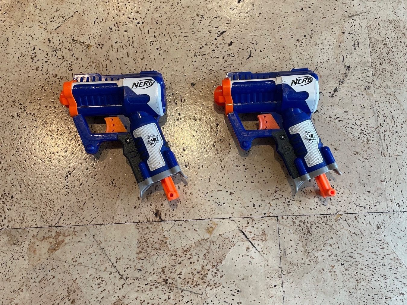 Nerf Giocattoli: Nerf-set mit Pfeilen und Zubehör – Usato da Triesen venduto da mfo_g8hp 2