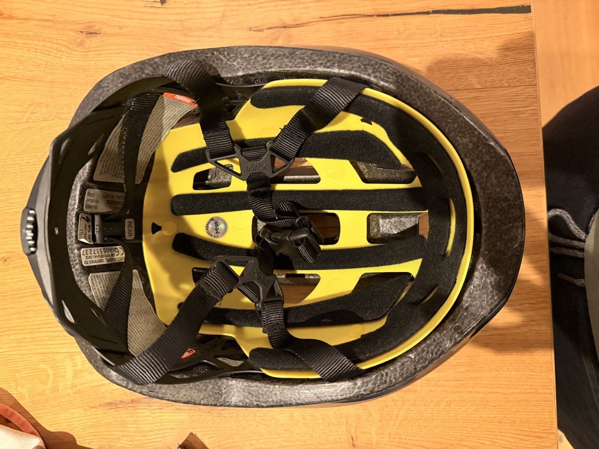 Specialized Caschi: Specialized Align II - Fahrradhelm – Usato da Lützelflüh-Goldbach venduto da prana89 3