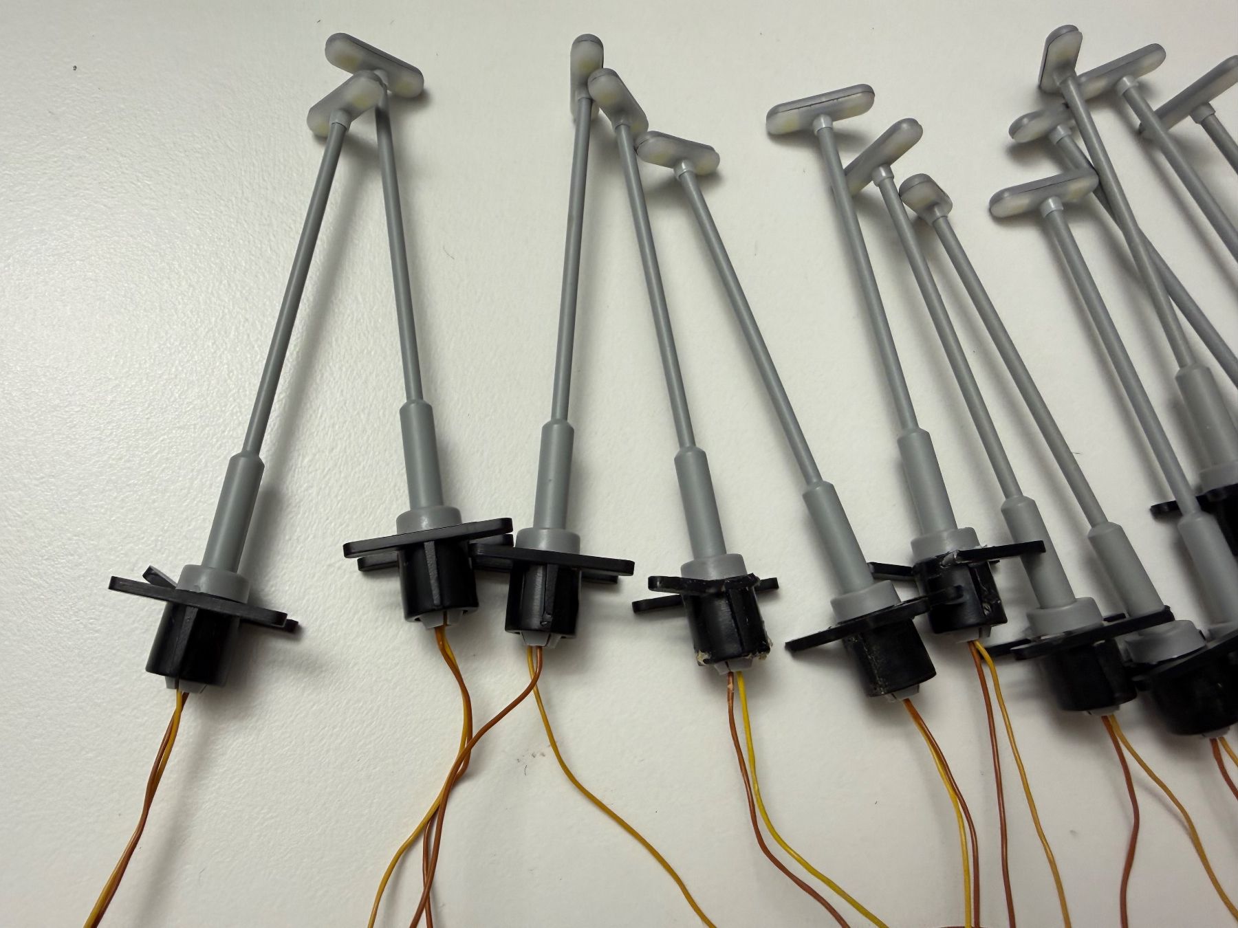 Modellini di ferrovie: 16x HO Leuchten mit 2 LED, 7cm / HO – Usato da Jonschwil venduto da sutfra12 1
