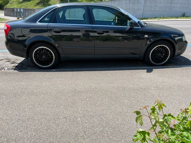 Audi Automobili: Audi A4 3.0 Limousine gebraucht – Usato da Langnau am Albis venduto da Horgeno3 7
