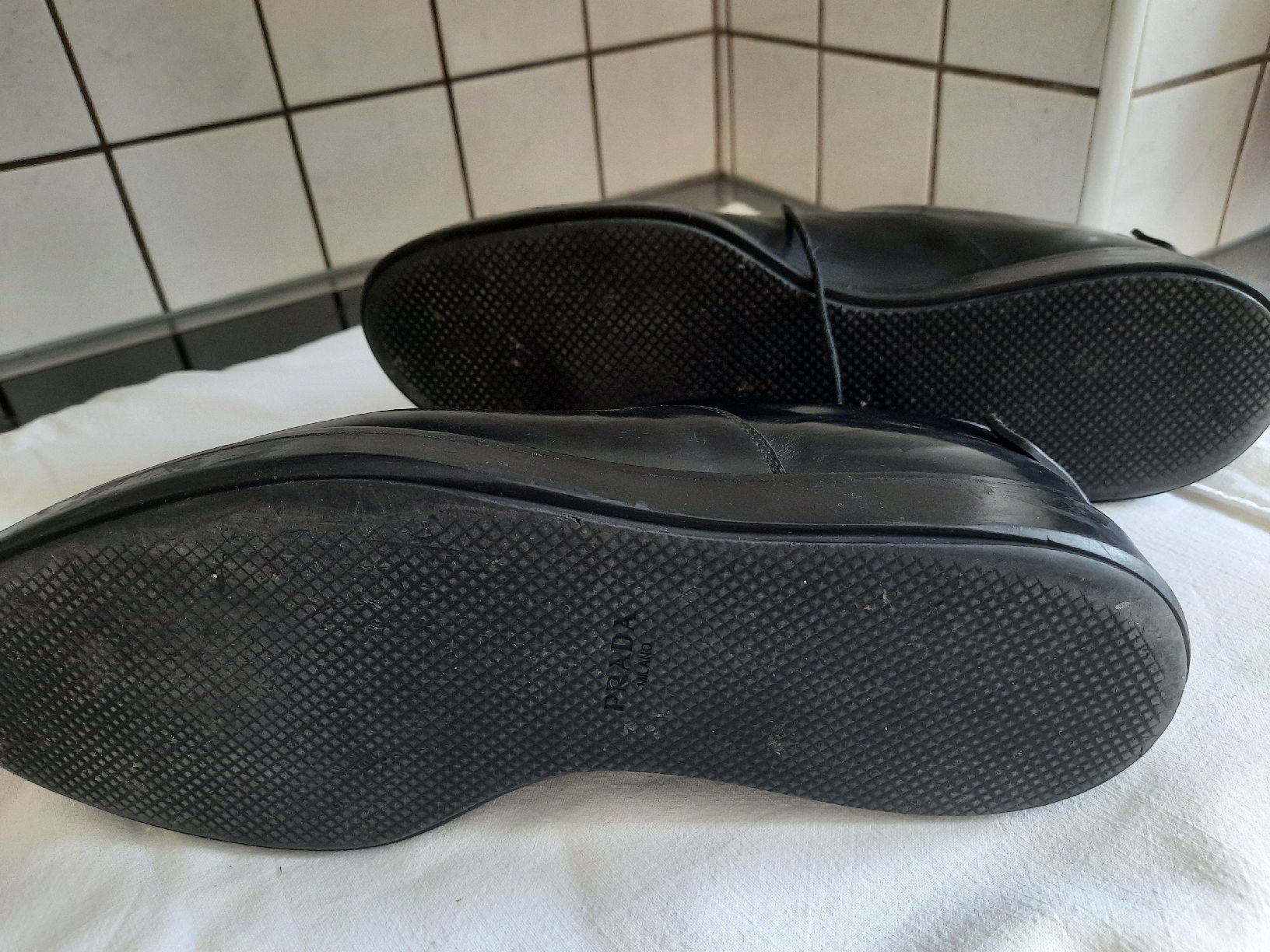 Prada Scarpe da uomo: PRADA, CHAUSSURES HOMME. Pointure : 42 – Usato da Le Locle venduto da marylise01 4