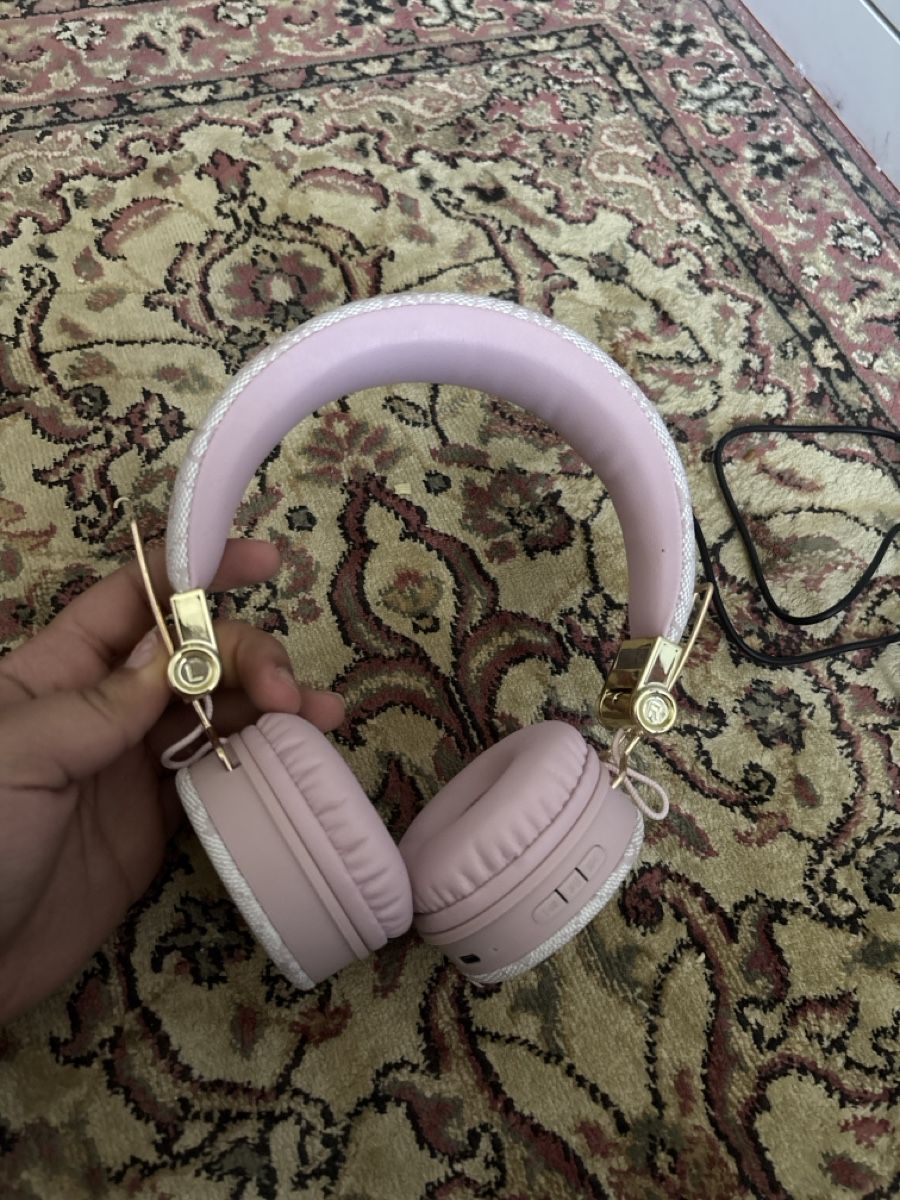 Casques audio: Guess Kopfhörer  – D'occasion à Dübendorf par ame_g69g 3