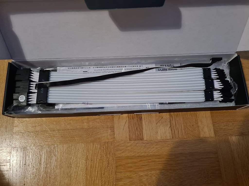 Kabel: Lian-Li Strimer V2 Plus GPU 3×8 pin – Gebraucht aus Gunzgen von Shockshell 1