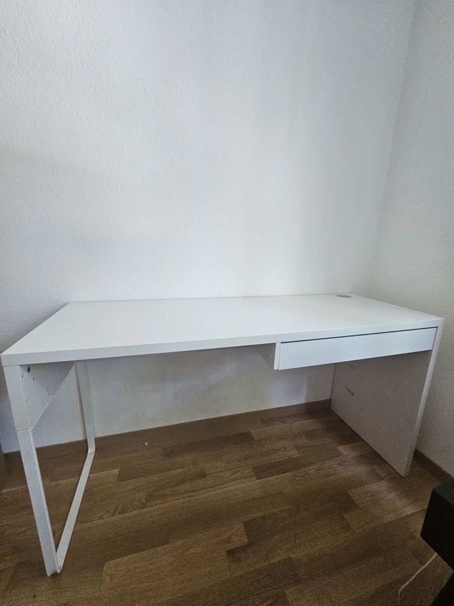 Schreibtische: White desk - 140cm – Gebraucht aus Bern von cia_6q9y