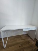 White desk - 140cm