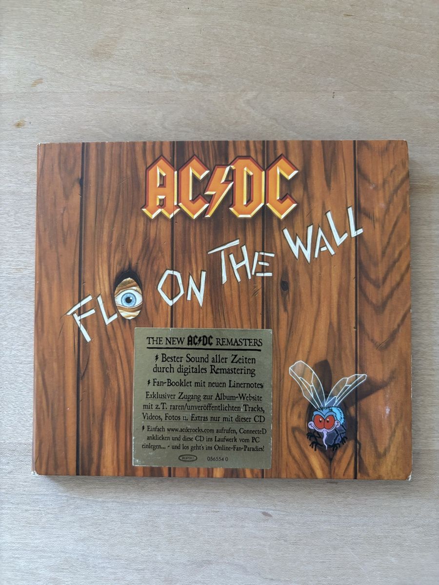 CDs: AC/DC - Fly on the wall (CD) – Gebraucht aus Zürich von Interpol