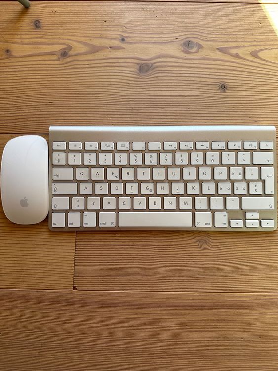 apple keyboard & mouse (Gebraucht) in Venthône für CHF 40 – mit ...