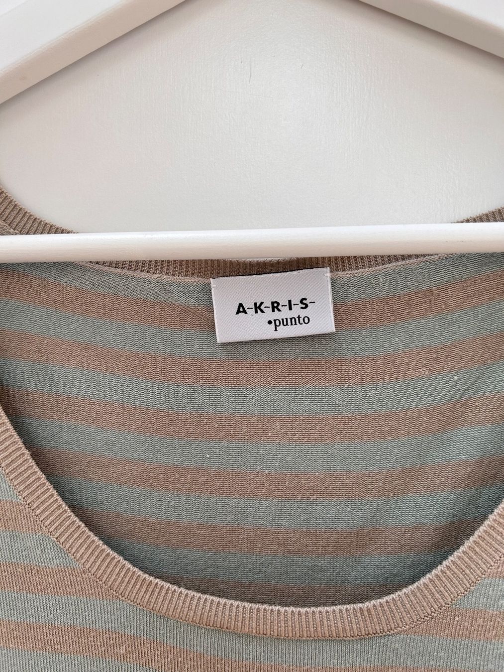 Akris Gilets: AKRIS Strickweste – D'occasion à Dättwil AG par fio_d76l 3