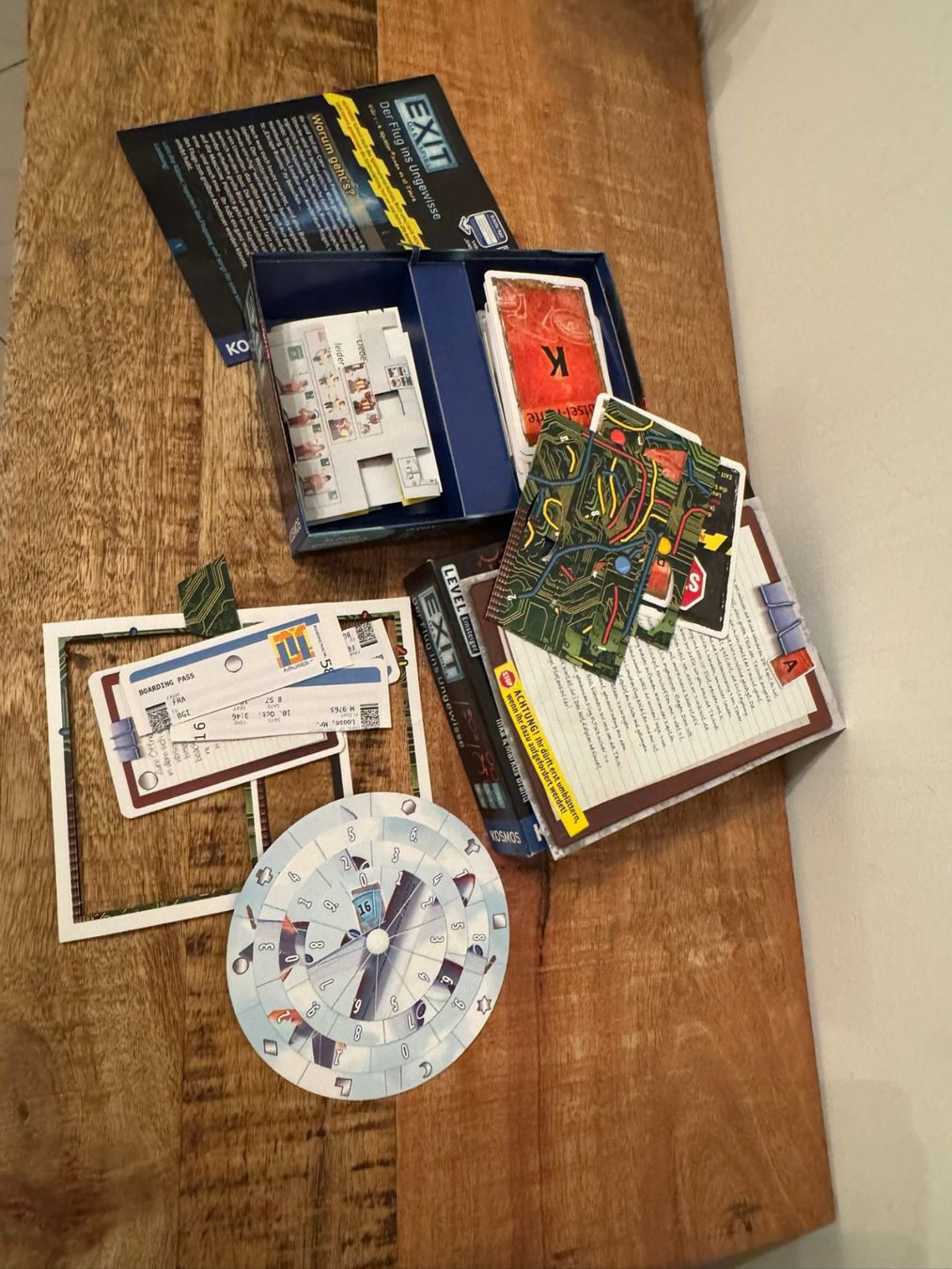 Kosmos Spiele: Exit - Das Spiel: Der Flug ins Ungewisse -gebraucht – Gebraucht aus Uhwiesen von fel_5ghs 3